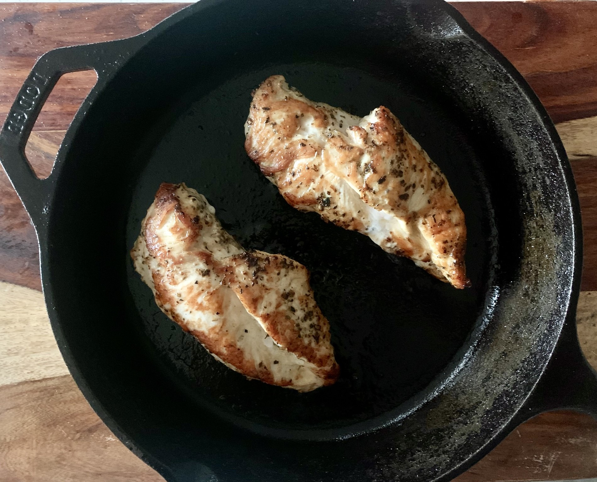 Cast Iron Chicken Breast (Healthy and Easy for Beginners!)